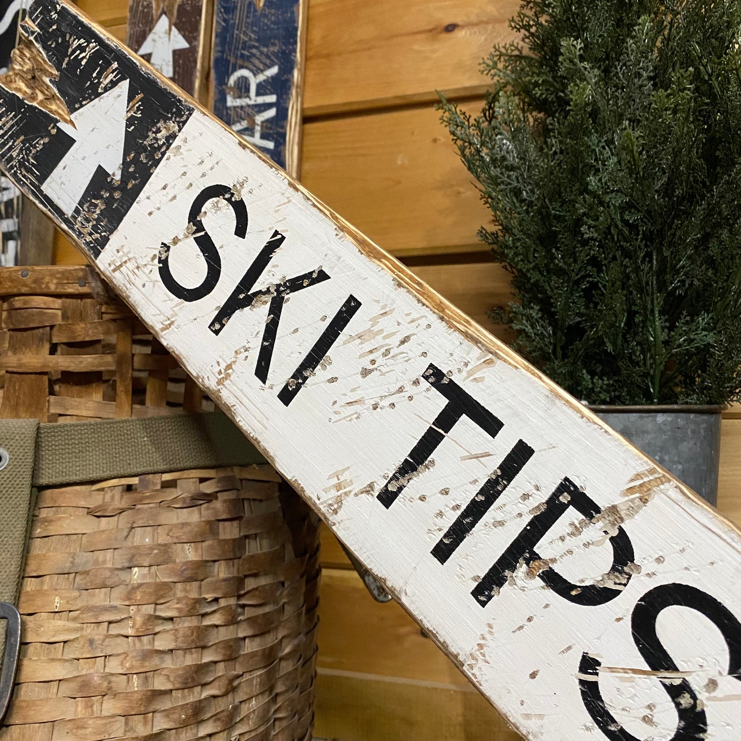 Ski Tips Up Sign