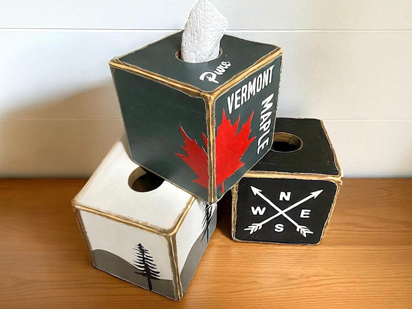 Vermont Log Cabin Tissue Box Cover