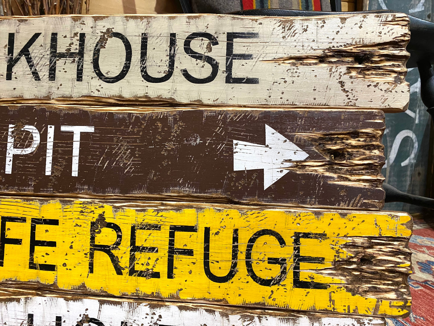 Bunkhouse Camping Sign Set