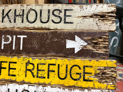 Bunkhouse Camping Sign Set