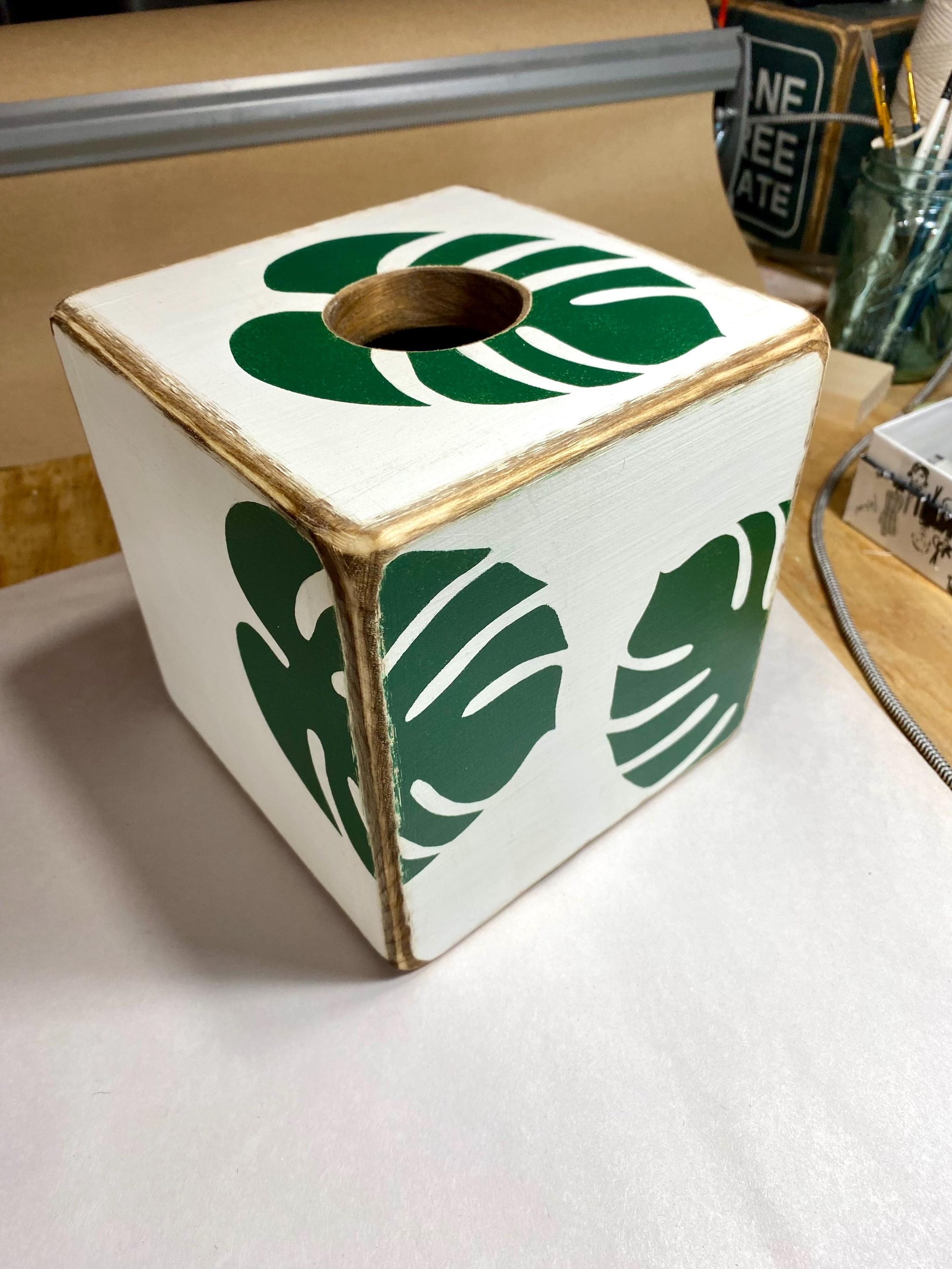 Monstera tissue box