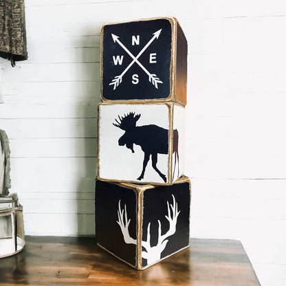 Log cabin wildlife decor